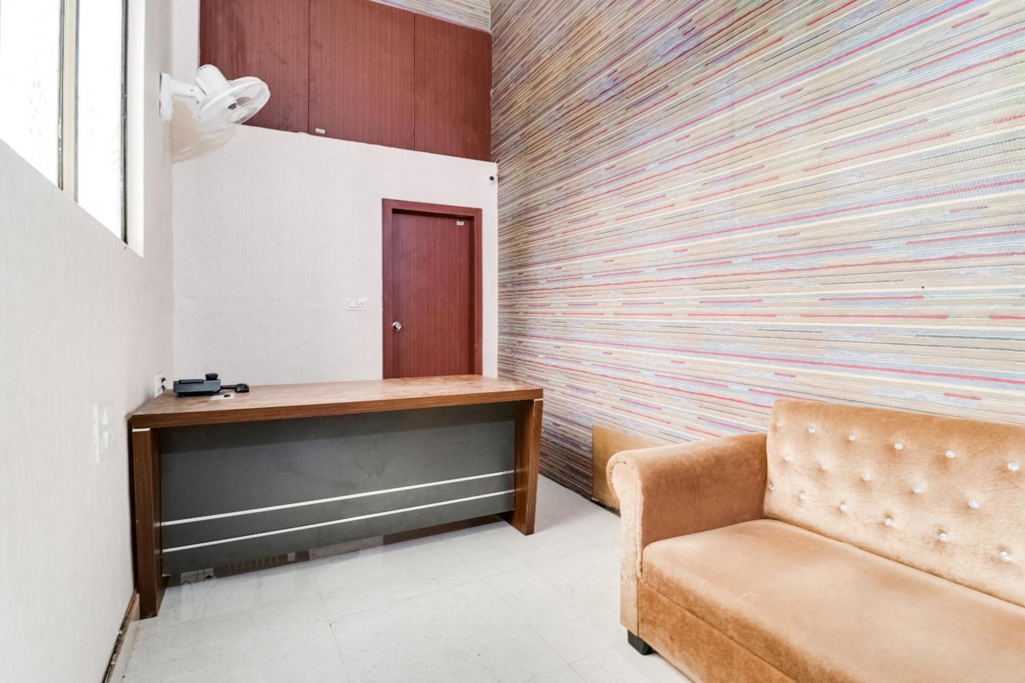 Super Hotel O Rs Inn Gorakhpur Zewnętrze zdjęcie
